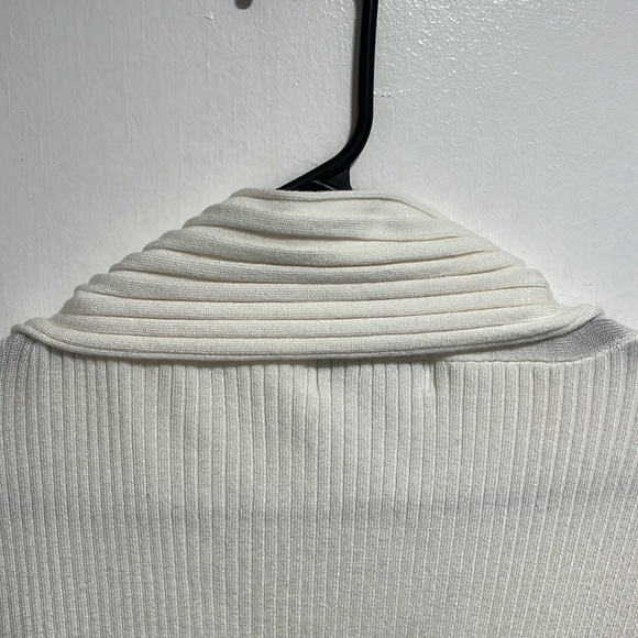 Once Again Sweater - Picture 7 of 11